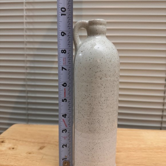 Textured Ceramic Vase - Picture 4 of 5